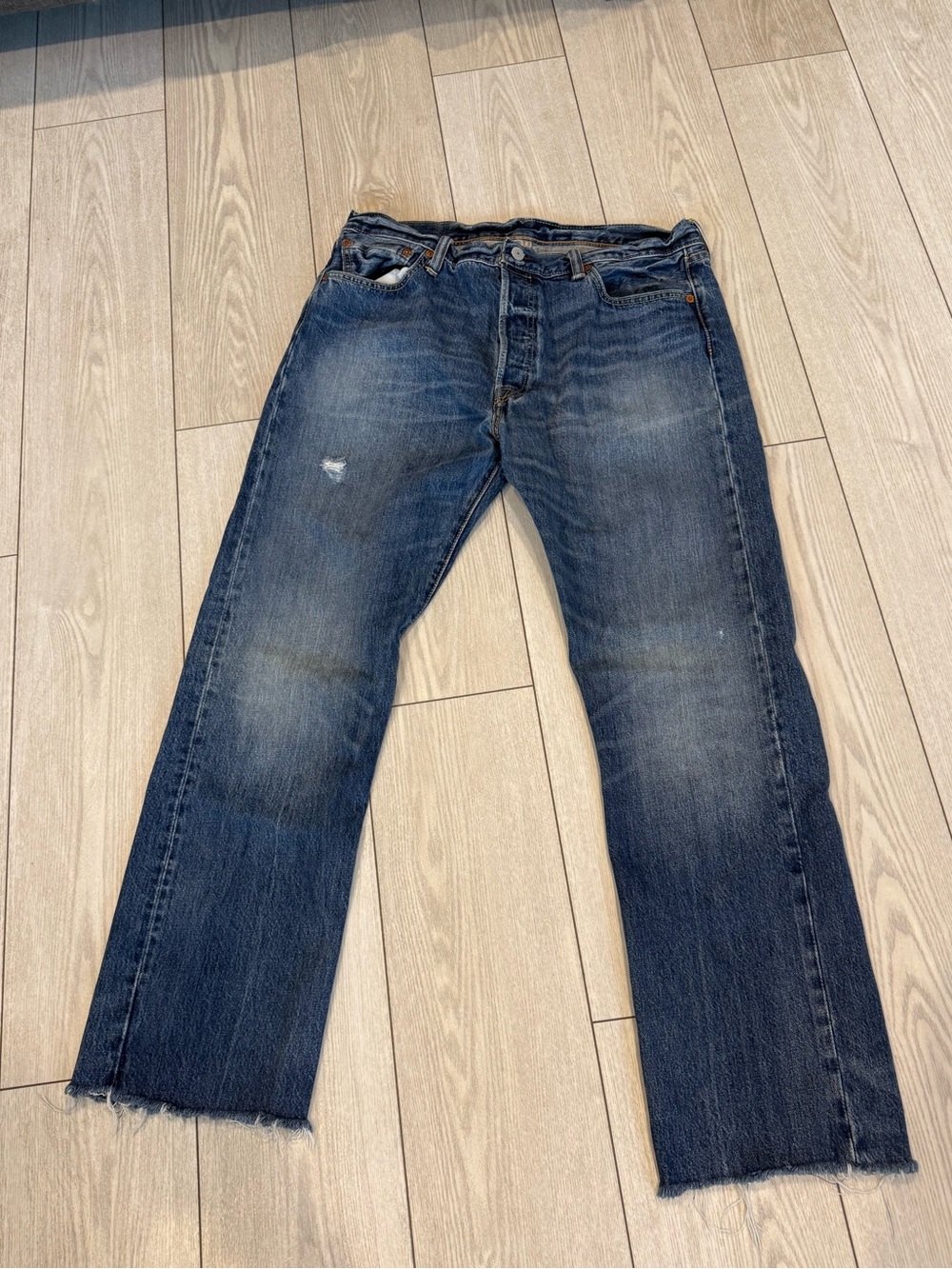Levi’s 501 button fly jeans 36x32 distress blue denim cotton raw hem casual vtg